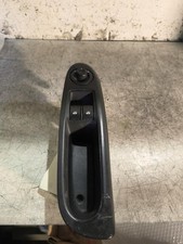 Interrupteur de leve vitre avant gauche RENAULT CLIO 2 CAMPUS PHASE 2 8200060045