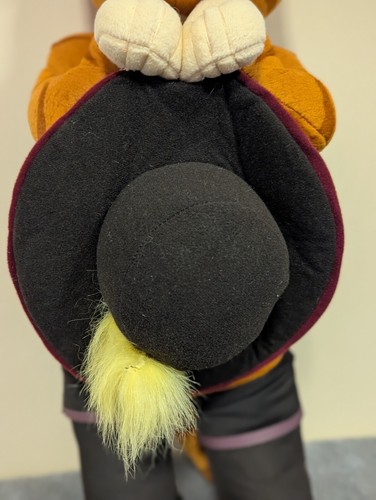 Puss in Boots 30inch Plush Dreamworks Licensed Shrek 2010 - Picture 3 of 13