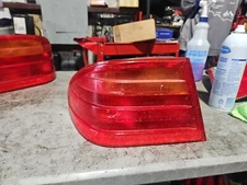 Driver Tail Light 210 Type Sedan E300D Outer Fits 96-99 MERCEDES E-CLASS 380313