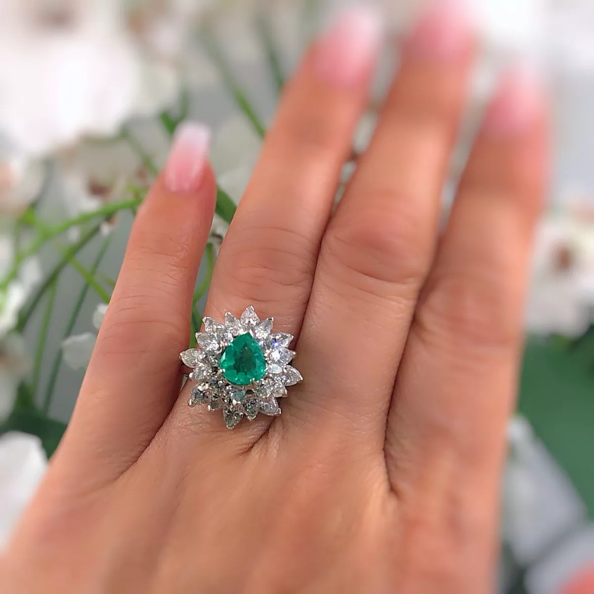 Platinum emerald rings sale