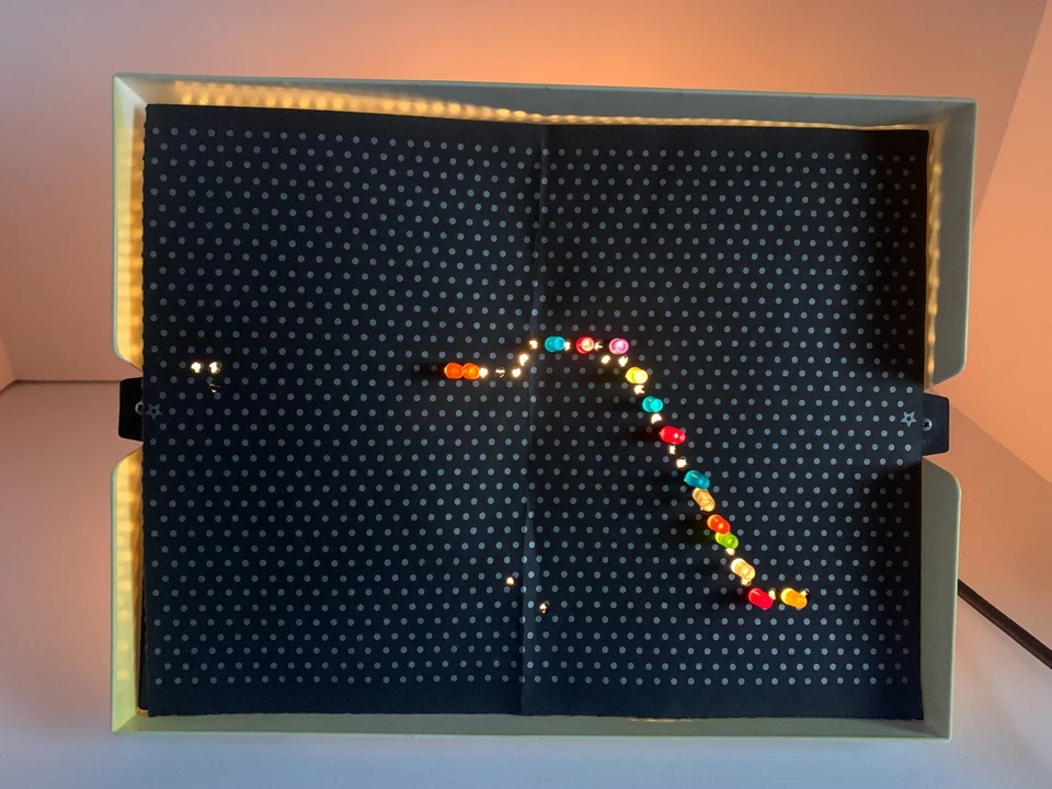 De colección Milton Bradley "Lite-Brite" (1993) con hojas de recarga de personajes de Disney  Foto 2 de 4