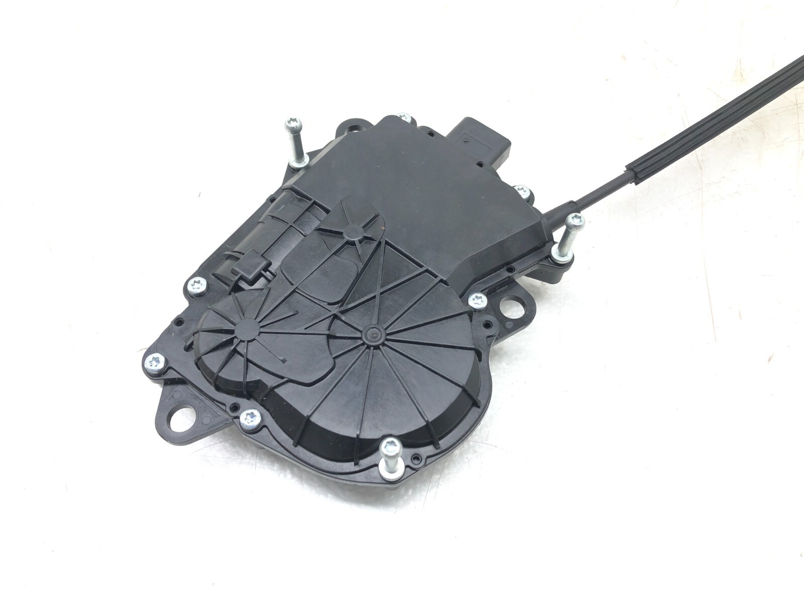 2017-2024 MASERATI LEVANTE REAR TRUNK LIFTGATE LOCK LATCH ACTUATOR MOTOR OEM