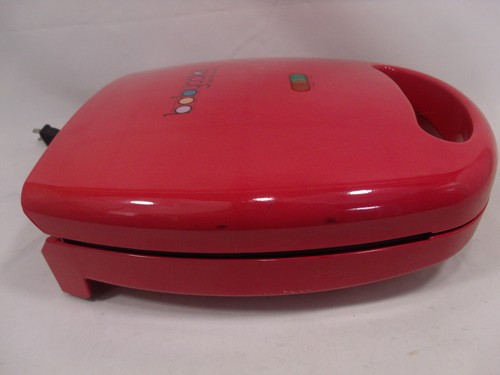 Babycakes CC-2828 Full Size Cupcake Maker 8 Cupcakes Non-Stick Baker Cute Red - Picture 6 of 9