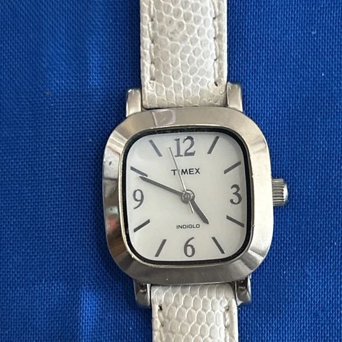 Timex Ladies Square Watch Silver Women’s Wristwatch New Battery Indiglo not work