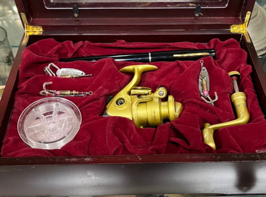HT Enterprises Micro Gold Tundra Reel TN-500GC Cased Set Gra