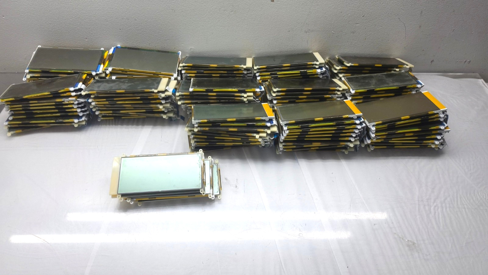 Lot of 135 LCD Screen Replacment Mitel 5330e 50006476 IP Business Phone 50005521