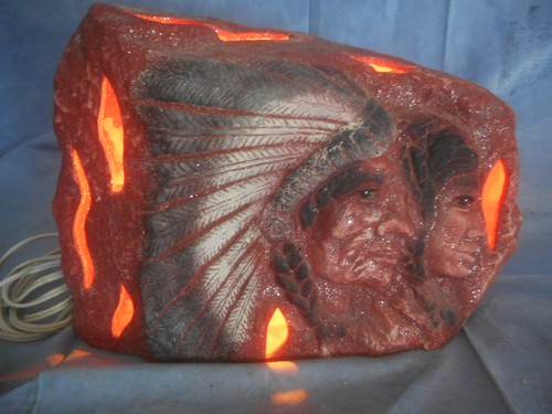 Vintage Native American Indian Ceramic TV/Mantle Light Lamp Chief Squaw