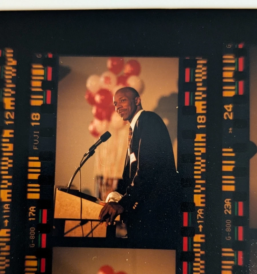 Clyde Drexler - Houston Cougars - Foto tipo 1 - Foto hoja de contacto - 1998 Foto 3 de 4
