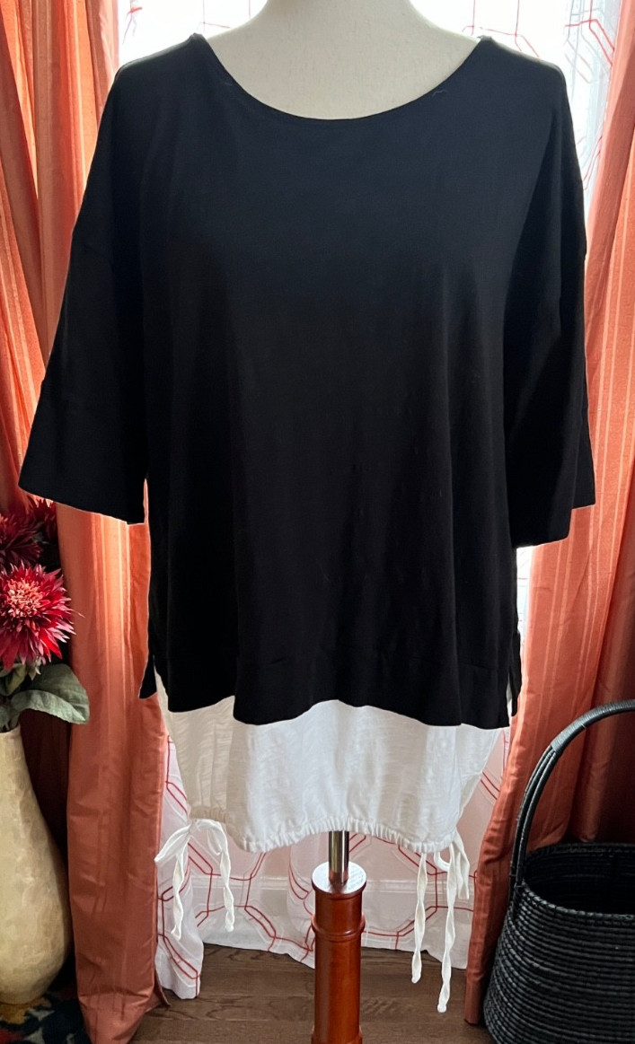 Lisa Todd EUC women's size XL Forever Young Layer top black & white cotton knit
