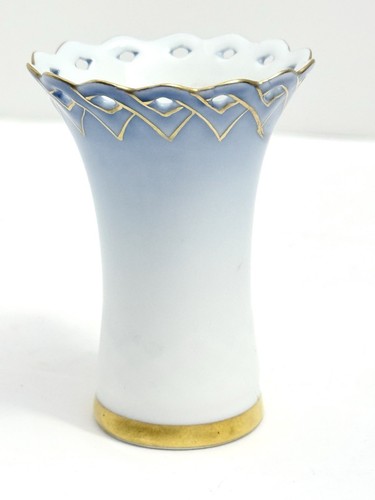 Vintage Seagull Blue White Bud Vase #673 Bing Grondahl Royal Copenhagen Denmark