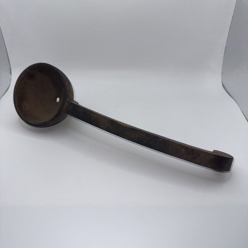 Antique Wood Hard Carved Minnow Scoop For Fishing