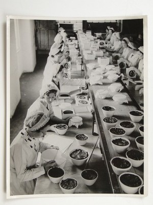 Verpackung Weihnachten Puddings Peek Freans Fabrikarbeiter Charles E. Brown Foto