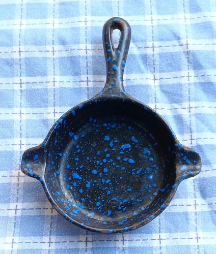 Antique Miniature WAGNER blue spatter enamel Cast Iron Ashtray Salesman sample