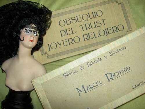 Wonderful, unusual antique German china, signed, "PIERRETTE", boudoir half doll - Picture 16 of 22