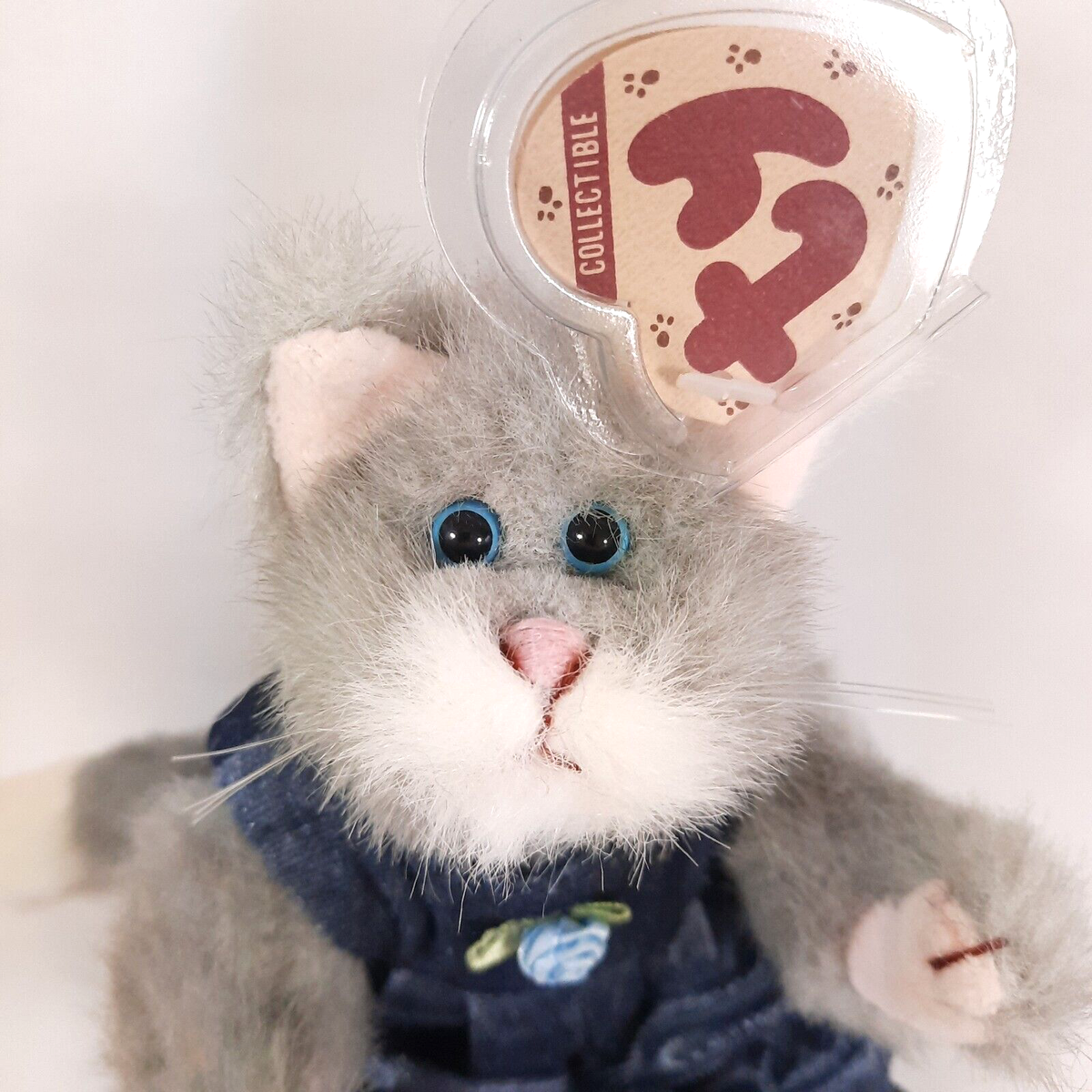 TY Attic Cat WHISKERS Gray White Blue Eyes Velvet Overalls Rose
