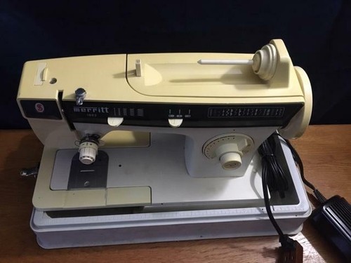Singer Merritt 1862 Sewing Machine - Picture 4 of 10