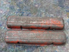 Original Sbc Small Block Chevrolet 327 283 Script Valve Covers Staggered Holes