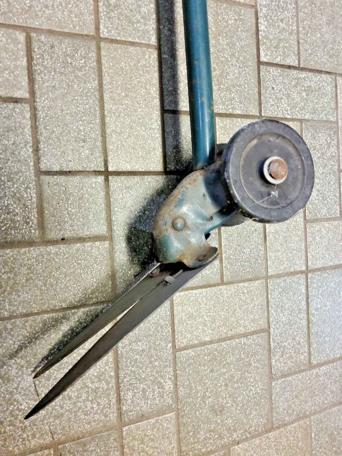 Vintage DooKlip Grass Edger Trimmer Cutter With Handle Wheels Garden Tool eBay