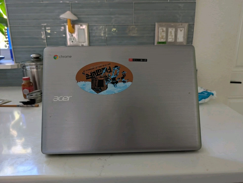 Acer Chromebook 14" CB3-431-C5FM 1,6 GHz Intel Celeron N3160 4 GB DDR3 RAM Foto 4 de 4