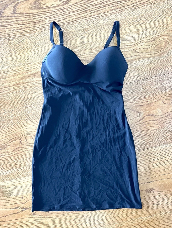 Moldeador HANRO 36B negro defectuoso Foto 2 de 4