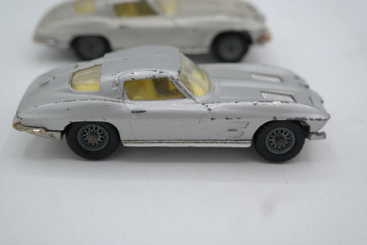 2 Vintage CORGI Toys 1963 Corvette Stingray Split-Window Silver