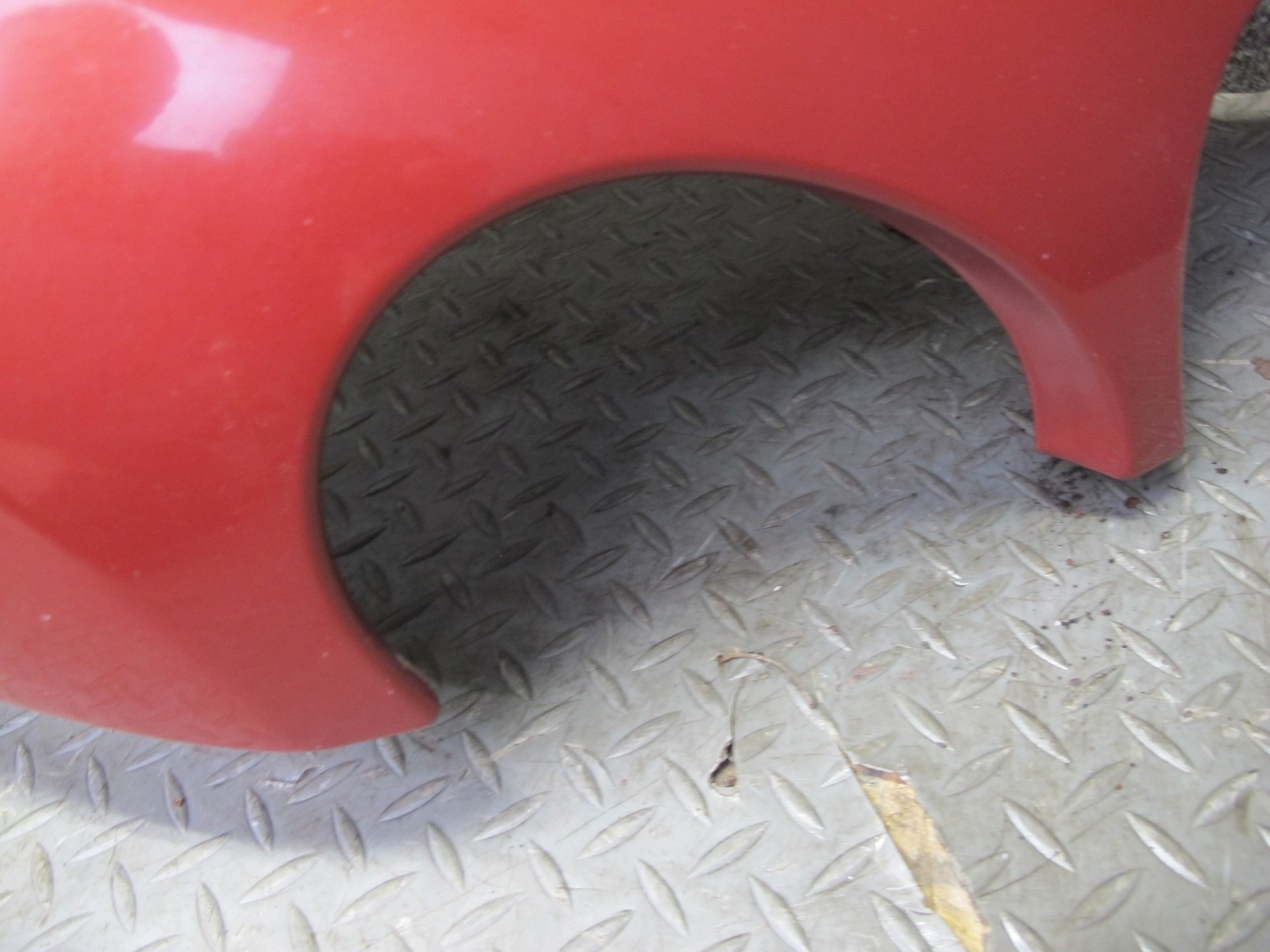 2006-2012 BENTLEY FLYING SPUR FRONT RIGHT SIDE FENDER SHELL COVER PANEL RED