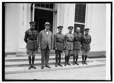 Washington D.C. White House Lt Lowell Smith Gen Patrick Gen Mitchell 1924