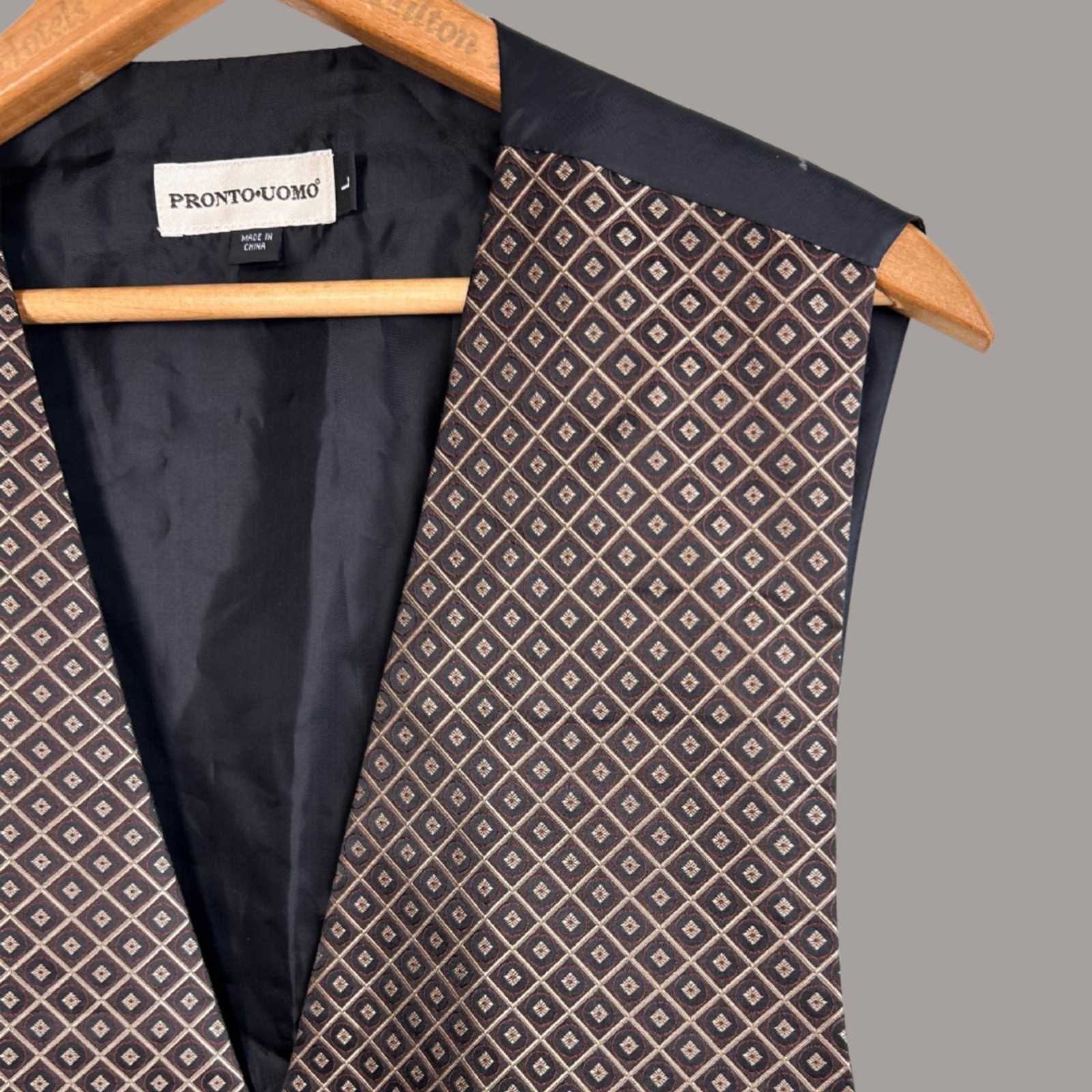 Pronto Uomo Geometric Pattern Button Front Vest - image 2