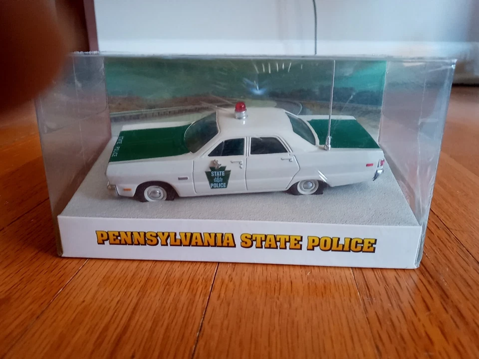 White Rose 1969 Diecast Plymouth Fury - Policía Estatal de Pensilvania - Nuevo Foto 4 de 4