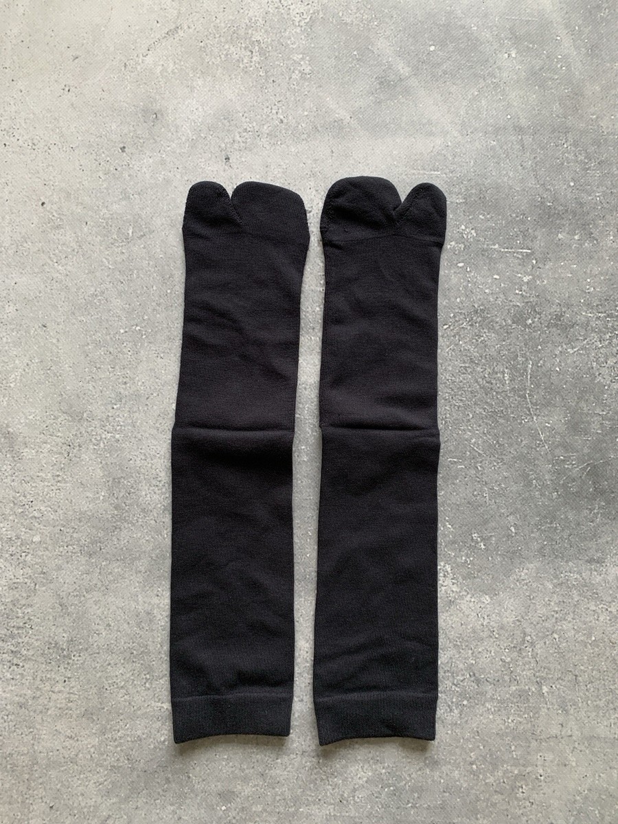 MAISON MARGIELA x REEBOK TABI SOCKS BLACK | eBay