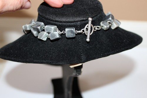 FRENCH KANDE SILVER MEDALLION WITH 2 STAND GRAY BEAD NECKLACE - Picture 4 of 5