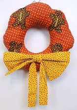 Needle In The Haystack Fabric Plush 15" Wreath Gingerbread Man Christmas Cottage