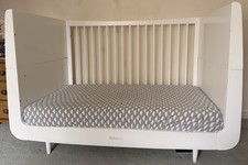 Snuzkot white - collect from Hale Barns, Cheshire