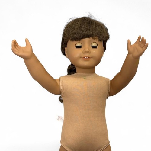 American Girl 18" bambola occhi marroni capelli castano scuro Bangs Pleasant Company Nude AG - Foto 4 di 8