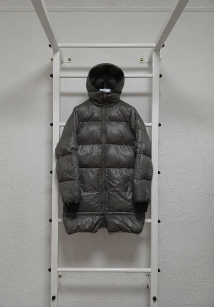 Women Peak Performance Puffer Jacket Khaki 36