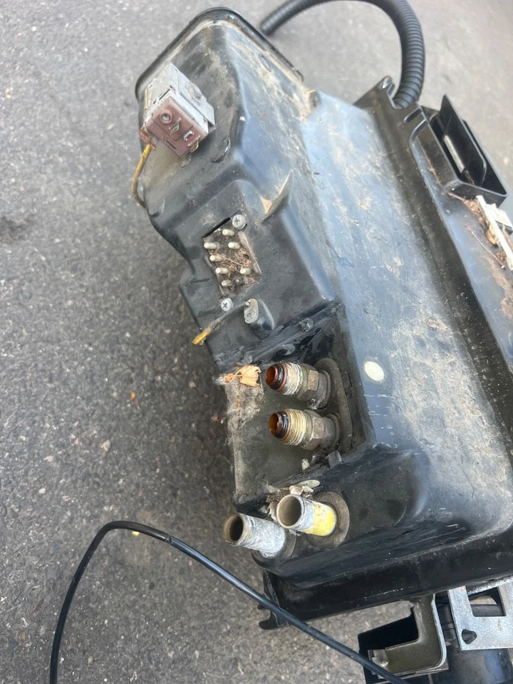 1983 年 PORSCHE 928 S 加热器核心空调暖通空调房屋盒组件 92857322502 — 第 2/4 张图片