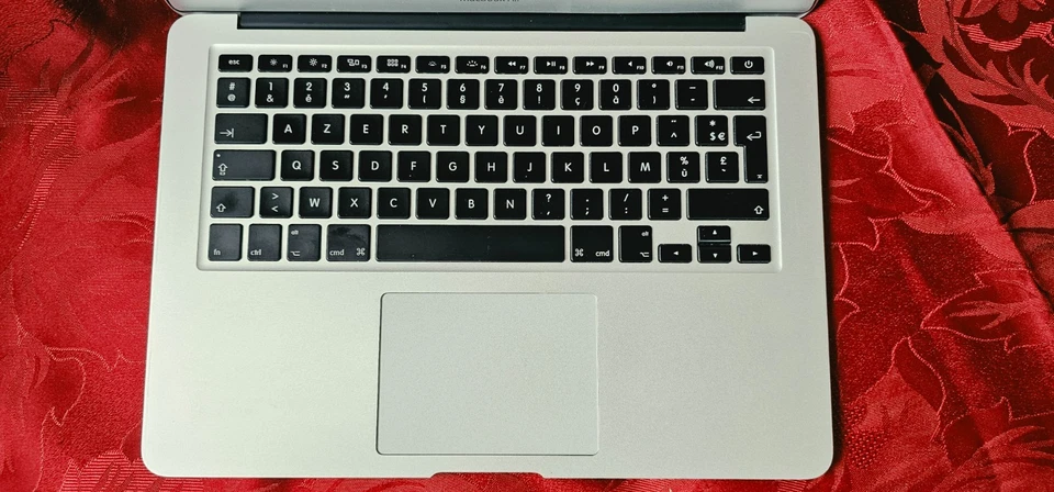 MacBook Air 13-inch A1466 2015 4GB Ram NO SSD HDD, photo 4 sur 5