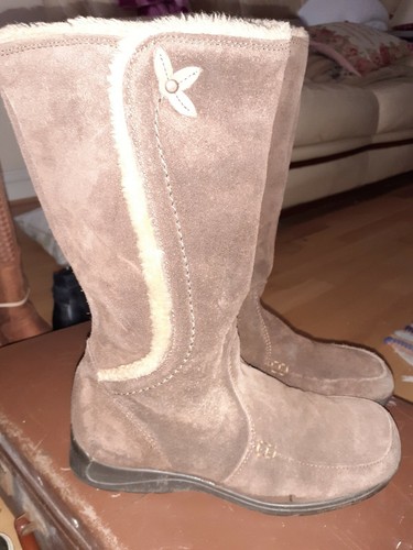 Botas Wrangler mujer gamuza marrón. Talla 7 EU37. 12" de alto. Top 12" tobillo 15" - Imagen 2 de 12