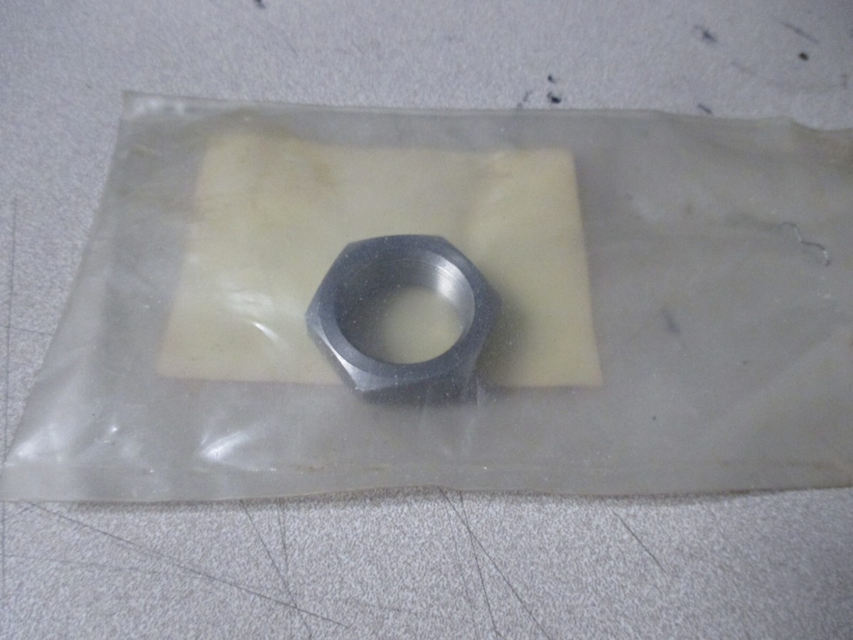 のっつ NOS Honda OEM 20mm Lock Nut 85-86 ATC350 87-92 TRX250 93-08 TRX300