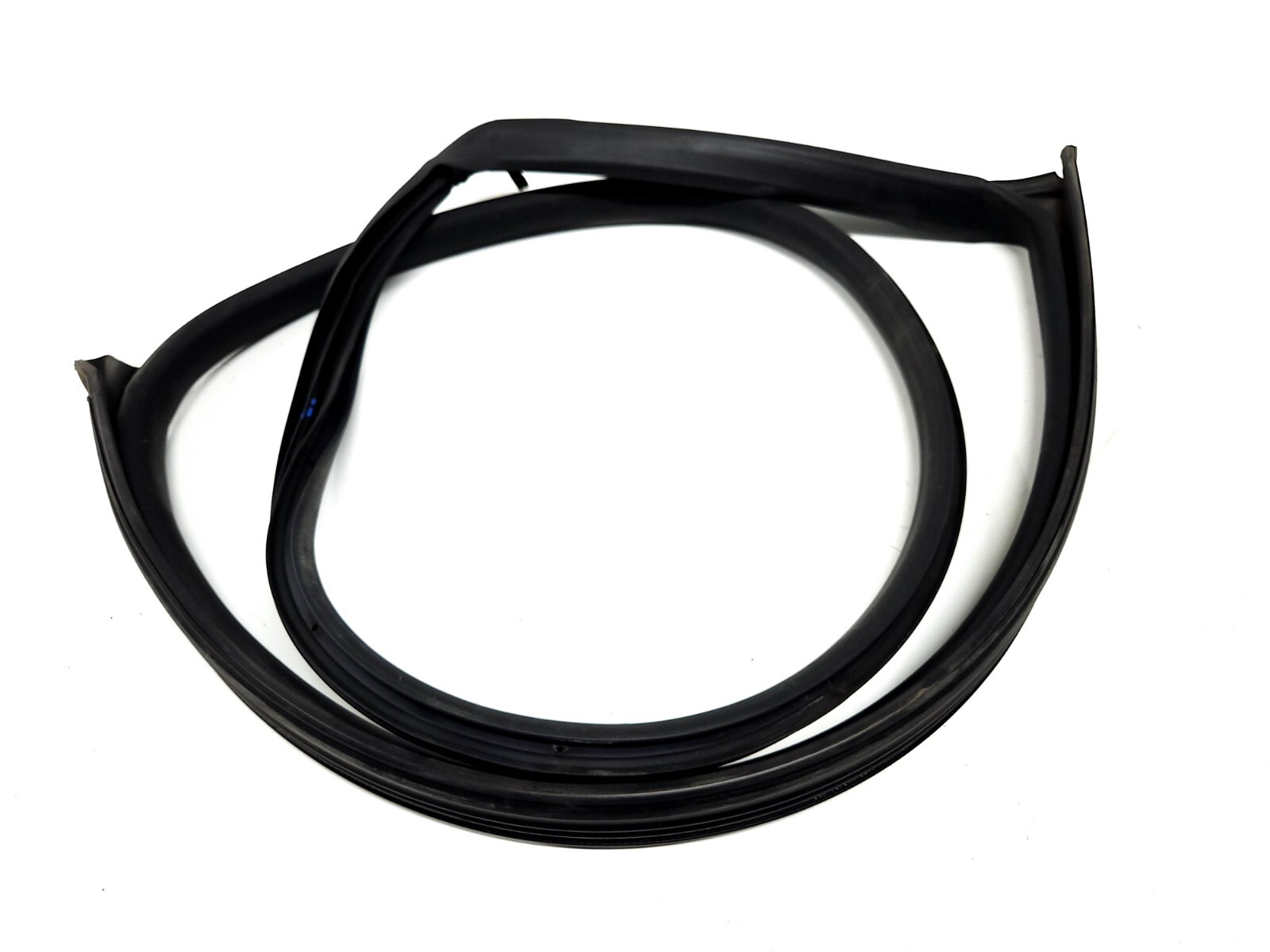 ⭐ 14-20 Maserati Ghibli Quatt Front Right Door Body Weatherstrip Gasket Seal Oem