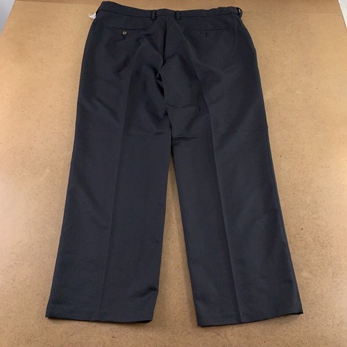 Amazon Essentials Men's 40 X 30 Classic-Fit Black Flat-Front Dress Pants NWT - Picture 4 of 8