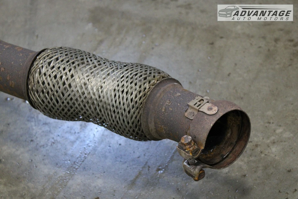 2015-2020 CHEVROLET SUBURBAN 5.3L GASOLIINE EXHAUST PIPE LINE W/ MUFFLER OEM - Image 3 of 4