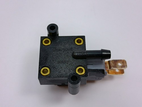 Honeywell PBN3E441-R2 Industrial Pressure Sensor Switch - Picture 3 of 4