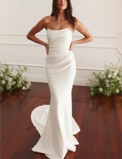 Strapless Mermaid Wedding Dresses Sexy Backless Button Pleated Satin Bridal Gown