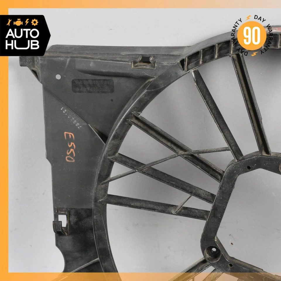 03-11 Cubierta del ventilador del radiador del motor Mercedes W211 E550 E55 AMG 2115001693 OEM Foto 2 de 4