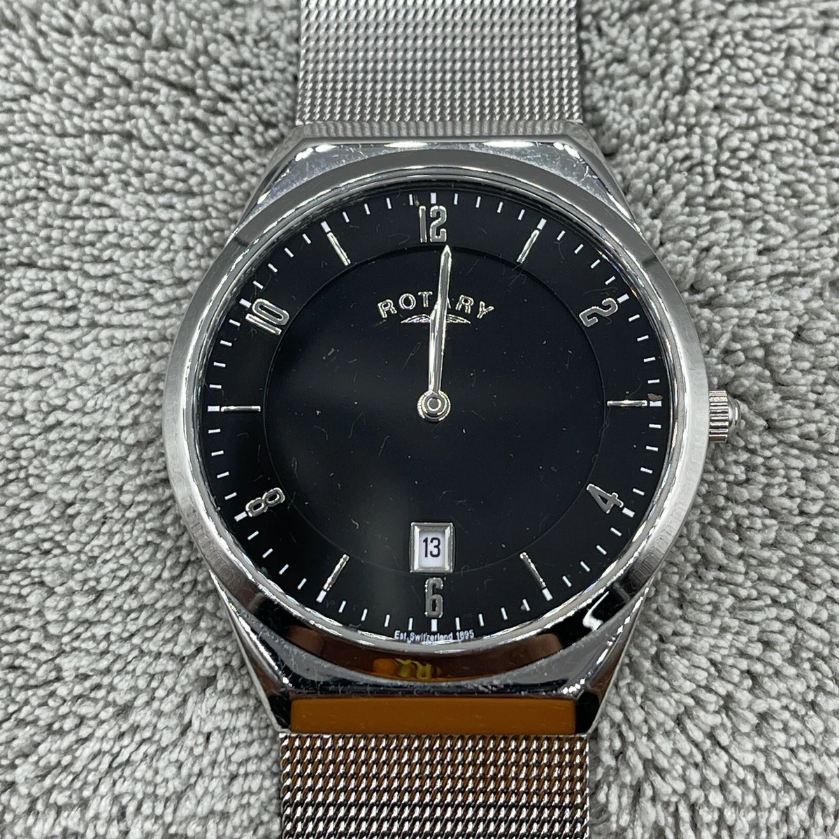 Rotary quartz movement clearance