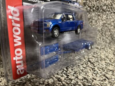 2023 AUTO WORLD 1:64 BLUE 2019 Ford F-150 Pickup w/CAR TRAILER NEW