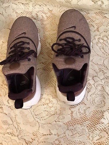 Nike Presto - Size 5 - Fly Athletic Running Shoes Sneaker Port Wine Women - Picture 4 of 9