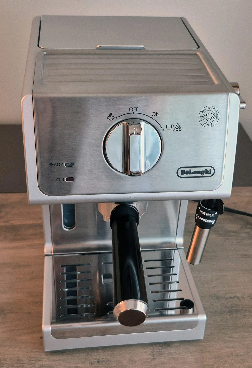 DeLonghi ECP3630 Manual Espresso Machine Cappuccino Maker Silver Stainless Steel