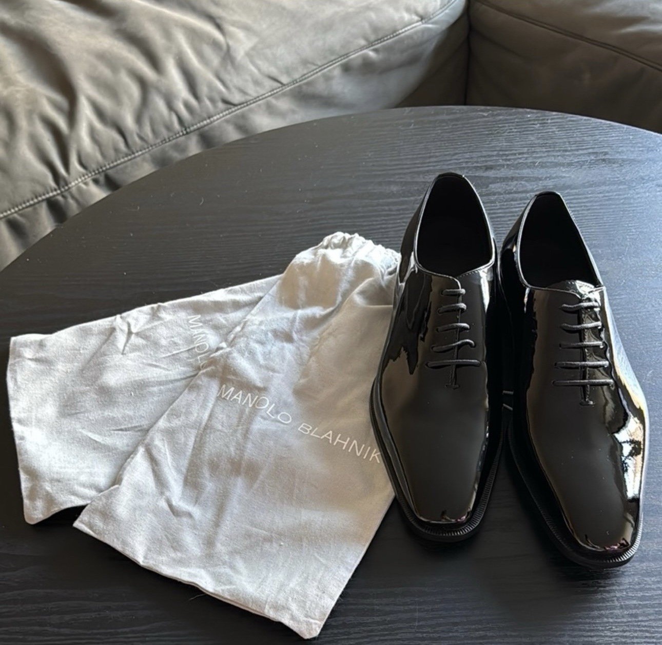 Manolo Blahnik Snowdon Whole-Cut Patent-Leather Oxford Shoes - US Size 10